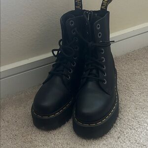 Dr Martens Pisa Leather Jadon Boot